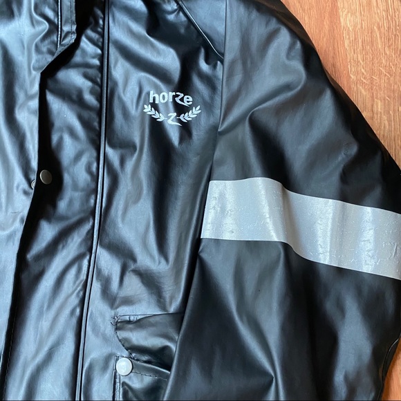 Horze Rain Coat - Picture 2 of 8